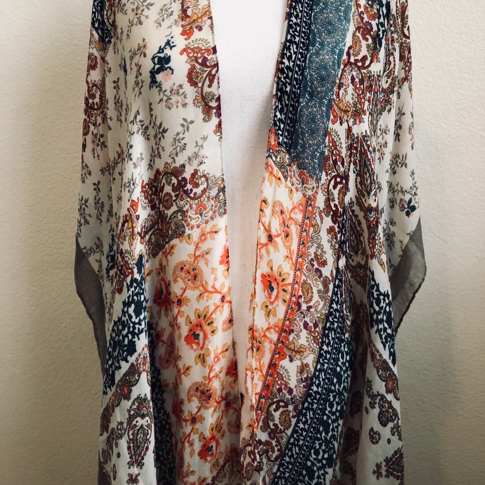Anthropologie Do Everything in Love Kimono